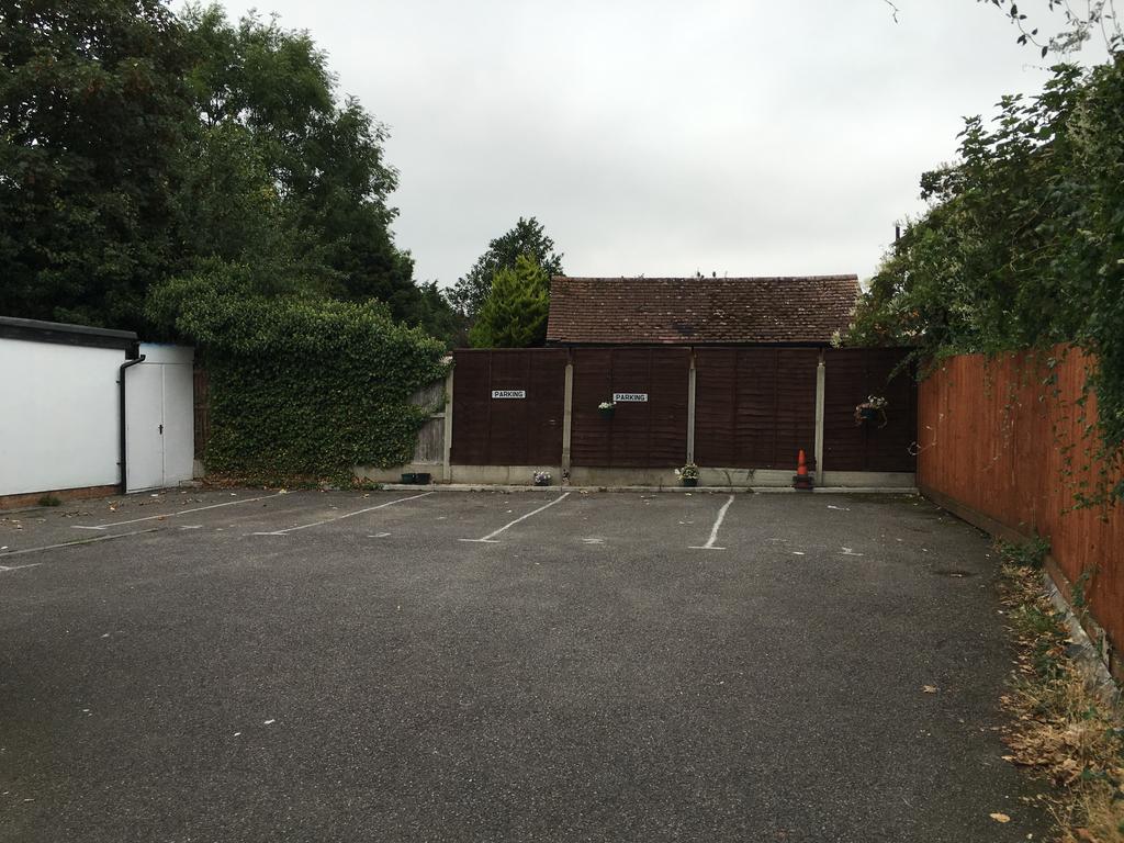 Havering Hotel Romford Exterior photo
